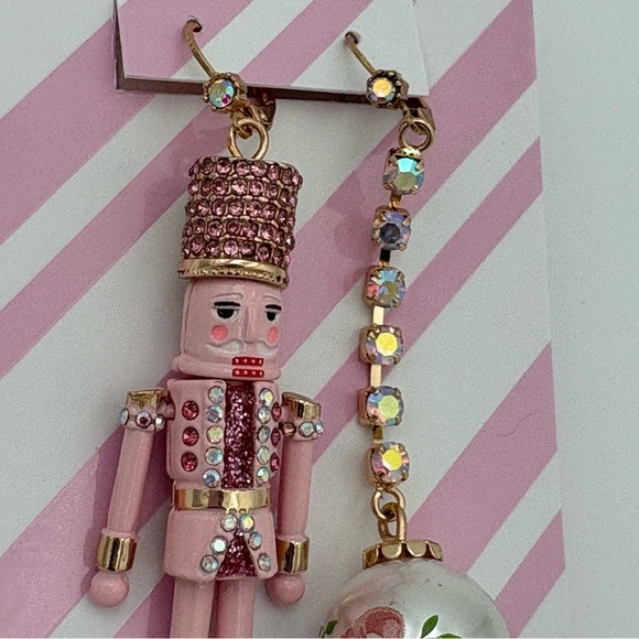 ⭐ Betsey Johnson Pink Nutcracker Pearl Ornament Earrings - Picture 4 of 6